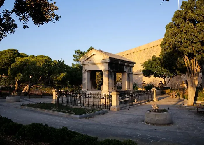 Διαμέρισμα Triton